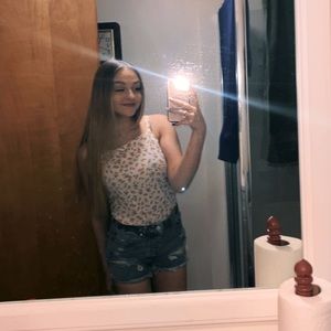 Meet your Posher, Lolann